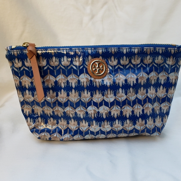 Tory Burch Handbags - Tory Burch floral cosmetic travel bag